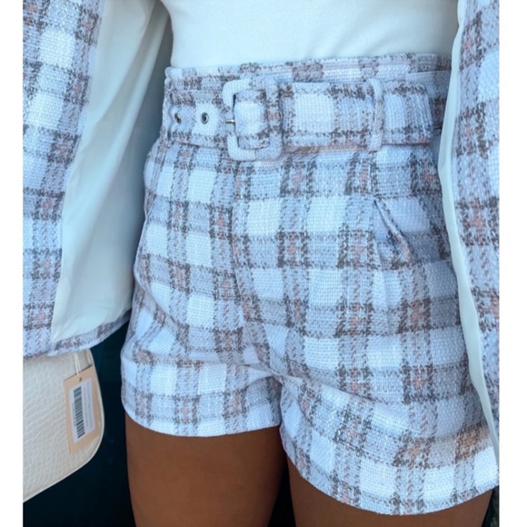 NWT Le Lis sz Large Taupe Plaid High Waisted Tweed Shorts w Fabric Belt - Picture 6 of 16